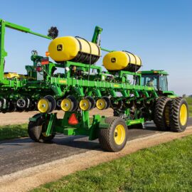 Compact 1745 Planter