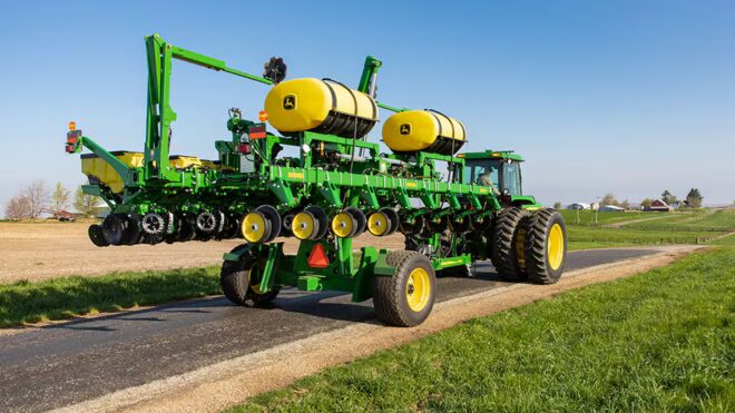 Compact 1745 Planter